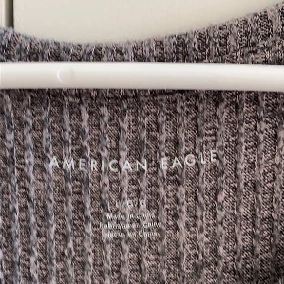 American eagle long sleeve! MAKE AN OFFER - Picture 3 of 4